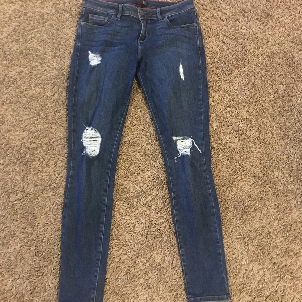 Fran Denim distressed jeans!